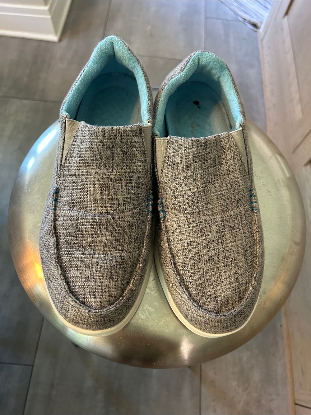 Orthocomfoot Casual Slip-On Shoes in Gray with Light Blue Lining